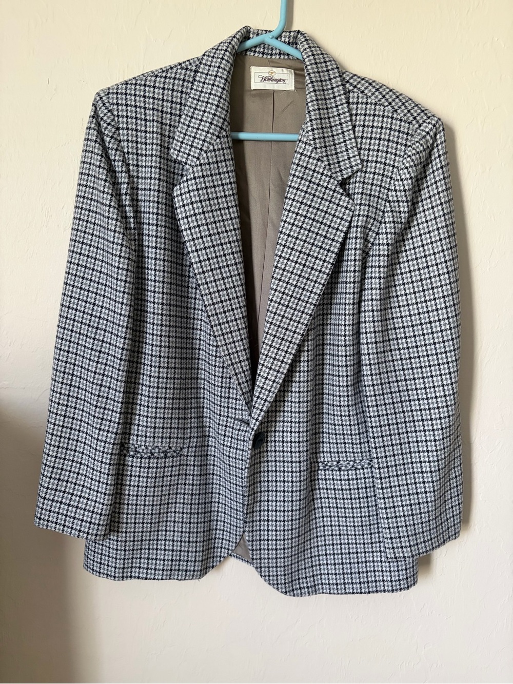 Worthington vintage Black & White Houndstooth Blazer